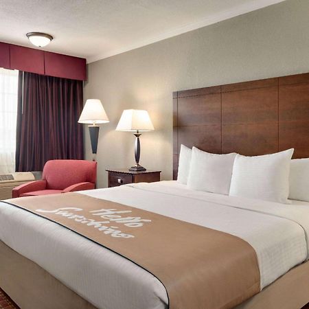 Days Inn By Wyndham Whitmore Lake Buitenkant foto