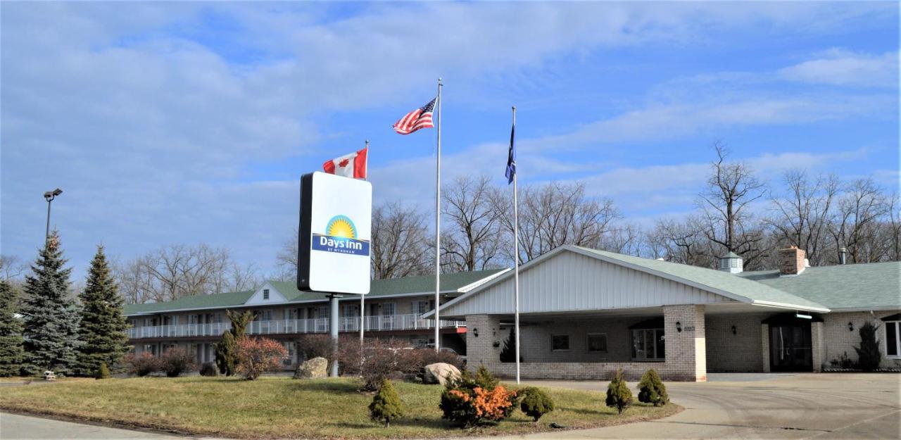 Days Inn By Wyndham Whitmore Lake Buitenkant foto