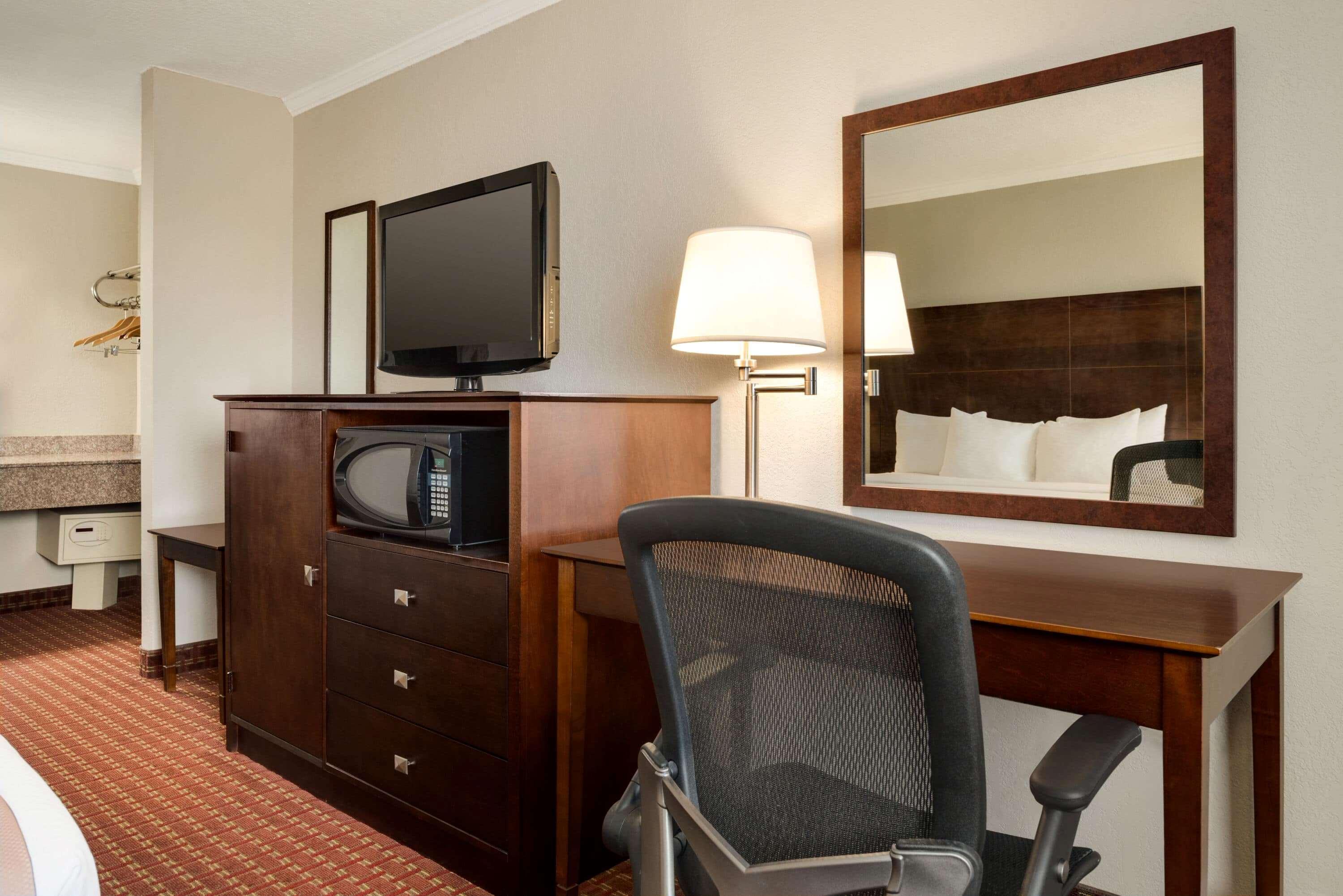Days Inn By Wyndham Whitmore Lake Buitenkant foto