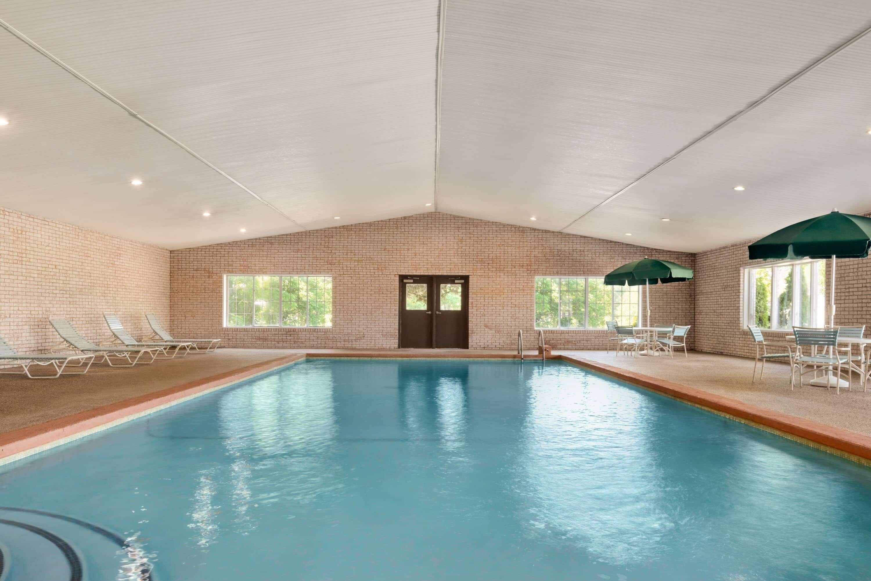 Days Inn By Wyndham Whitmore Lake Buitenkant foto